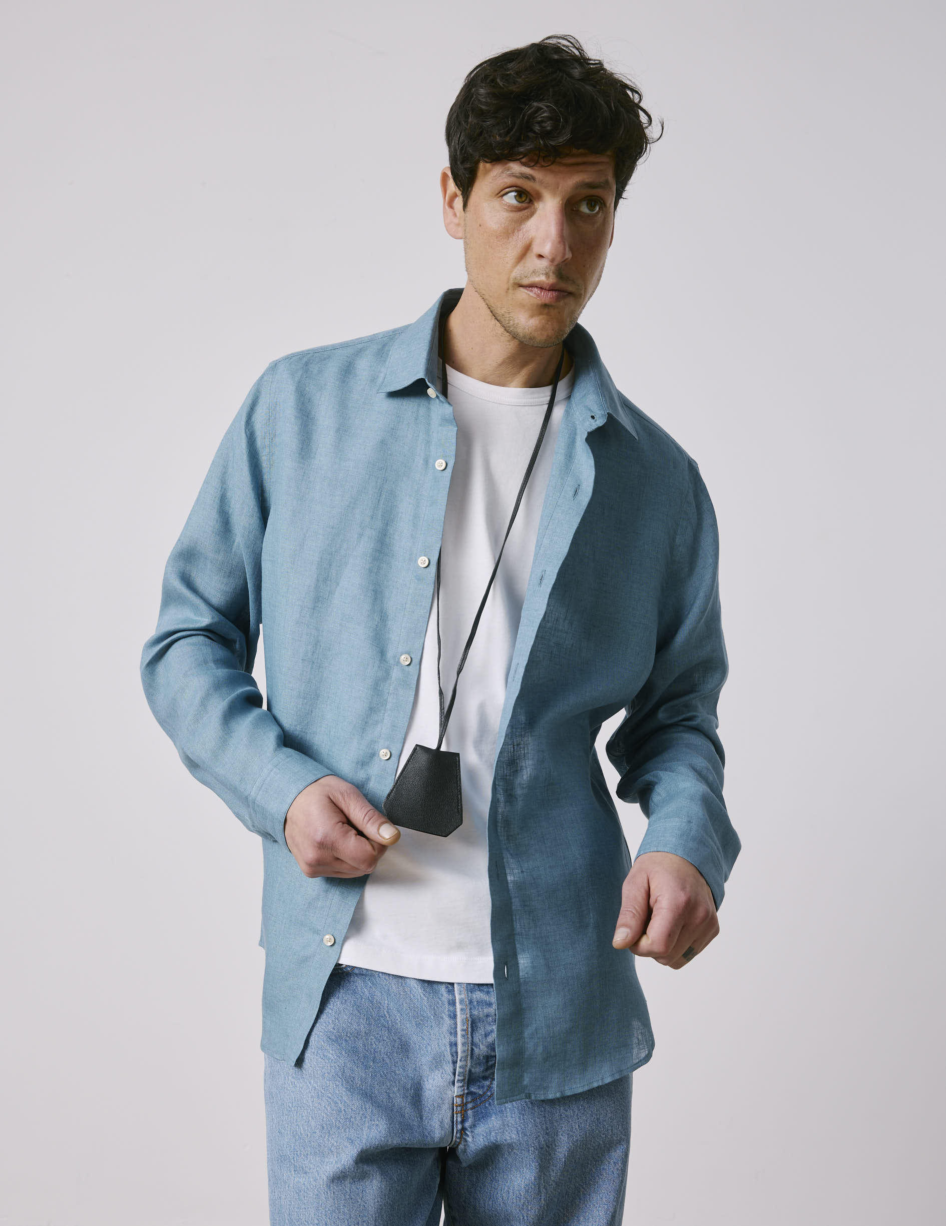 Chemise Auguste en lin bleu - Image 3
