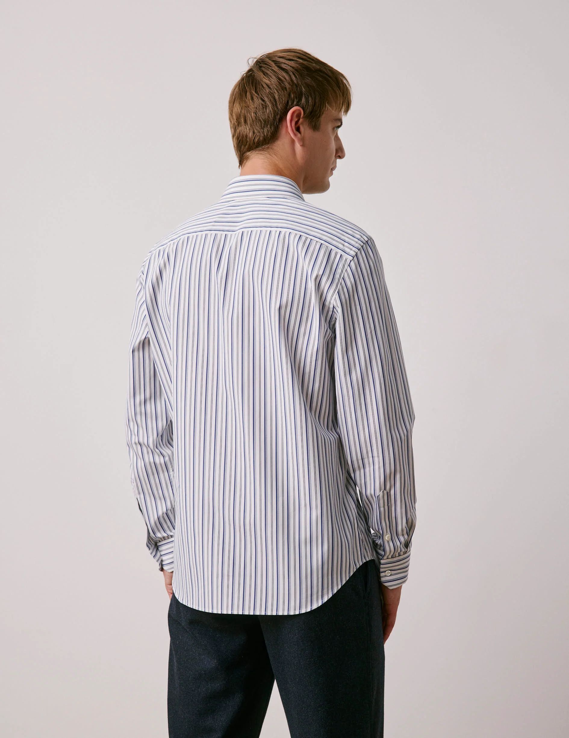 Chemise semi-ajustée rayée bleu marine - Image 3