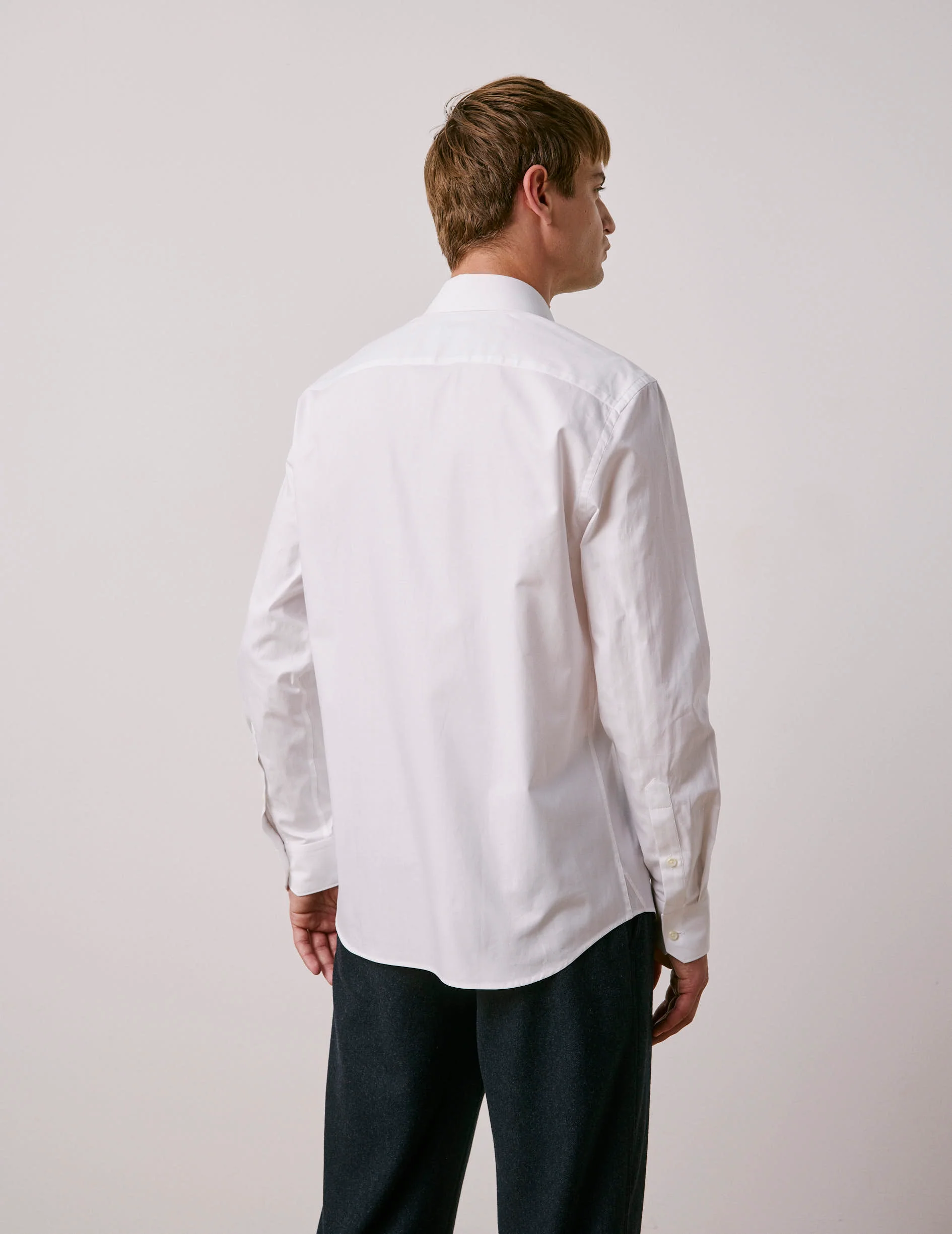 Chemise semi-ajustée blanche - Image 4