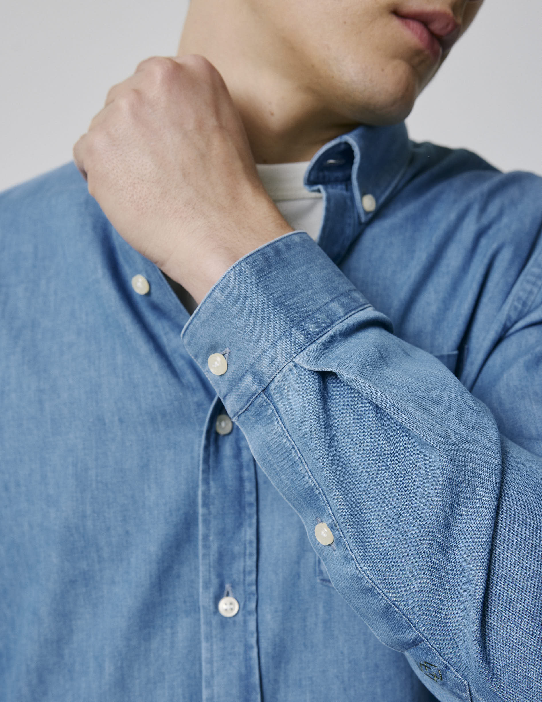 Chemise gabriel en denim bleu - Image 7