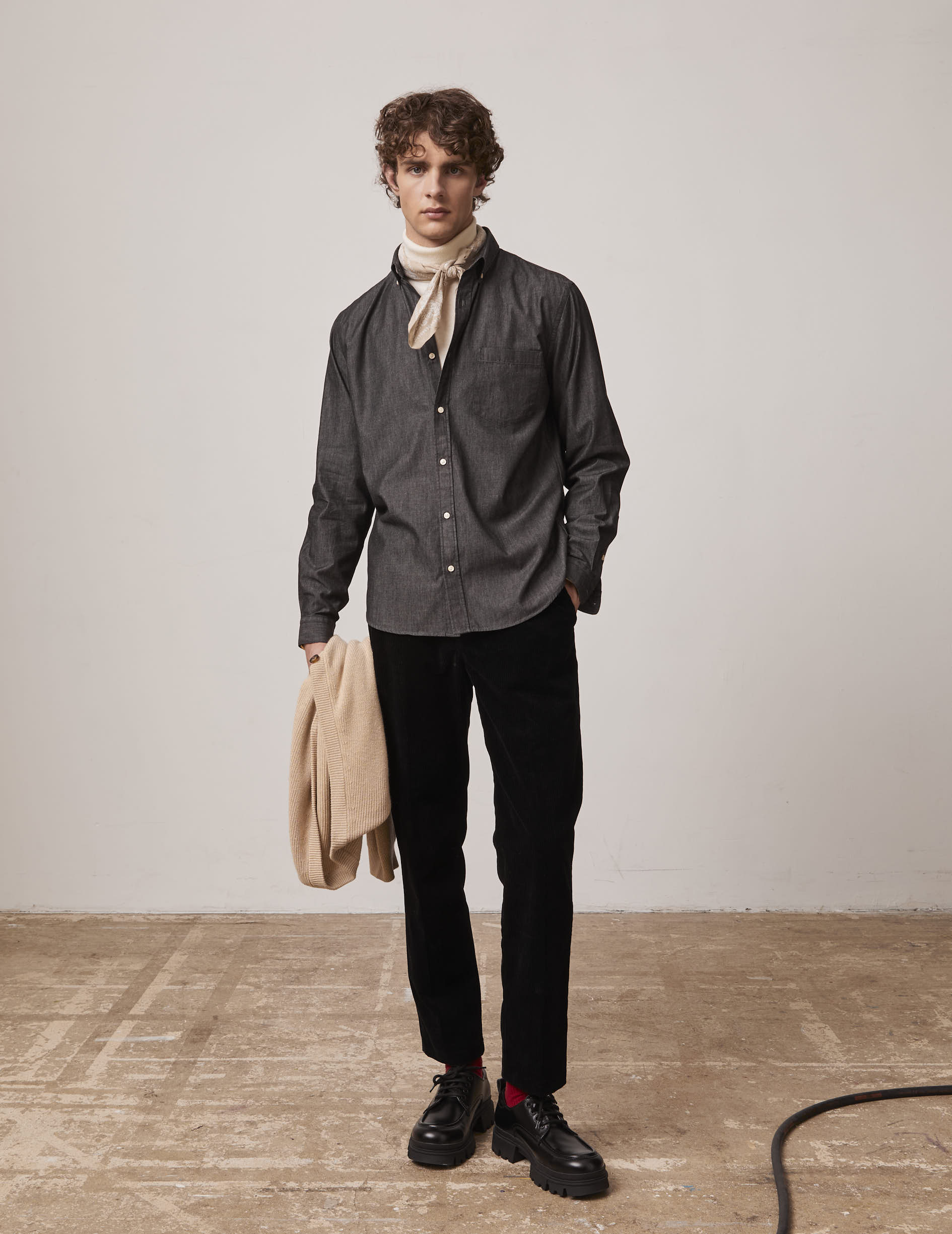 Chemise Gabriel en denim noir - Image 3