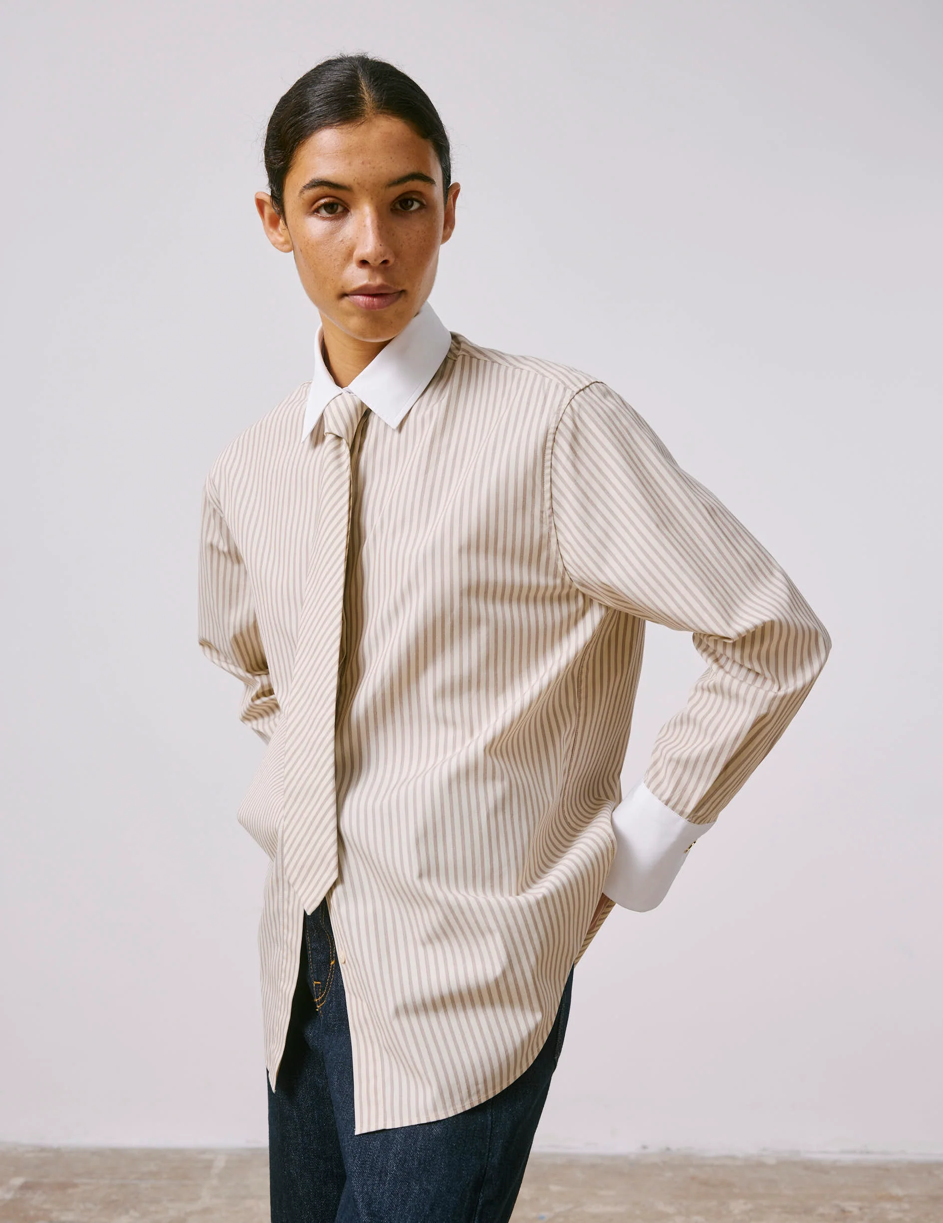 Chemise Mathéa gorge cachée rayée beige - Image 5