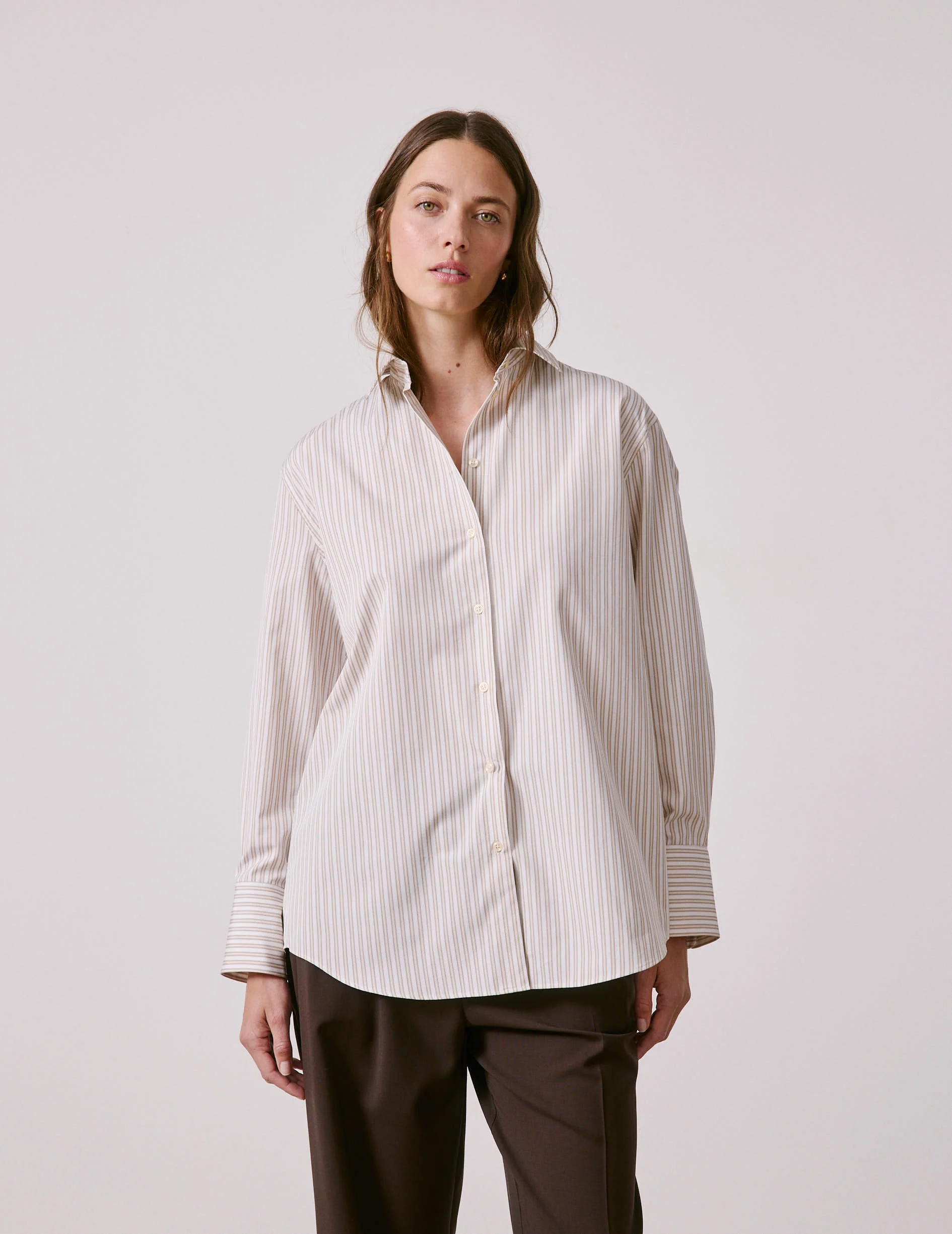 Chemise Mathilde rayée beige - Image 3
