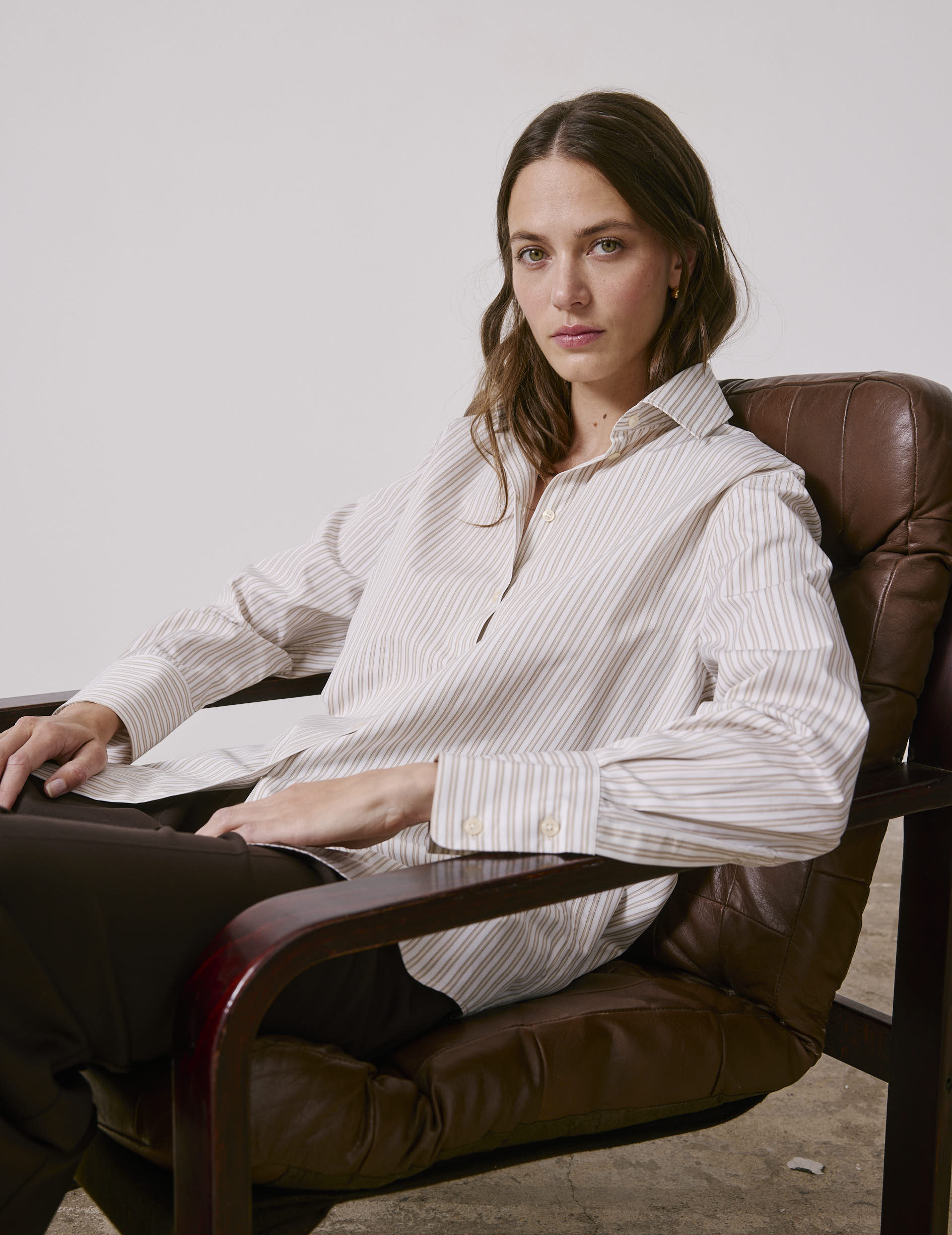 Chemise Mathilde rayée beige - Image 4