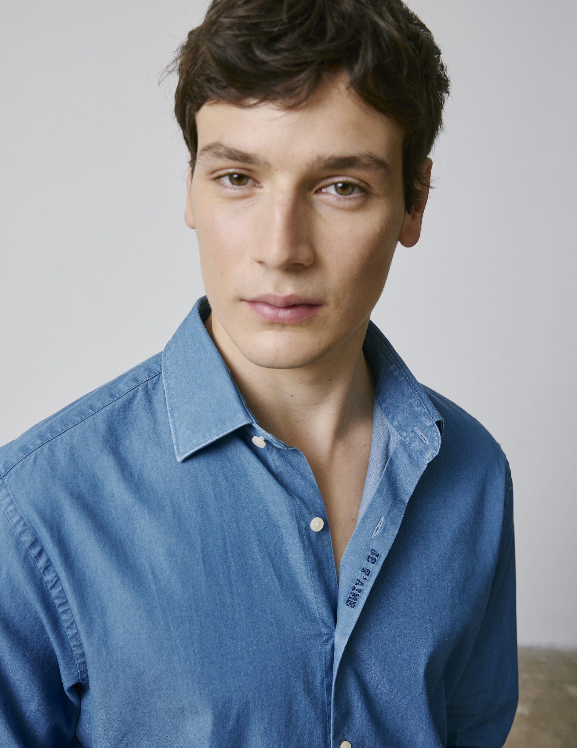 Chemise mixte "Je t'aime" en denim - Image 5