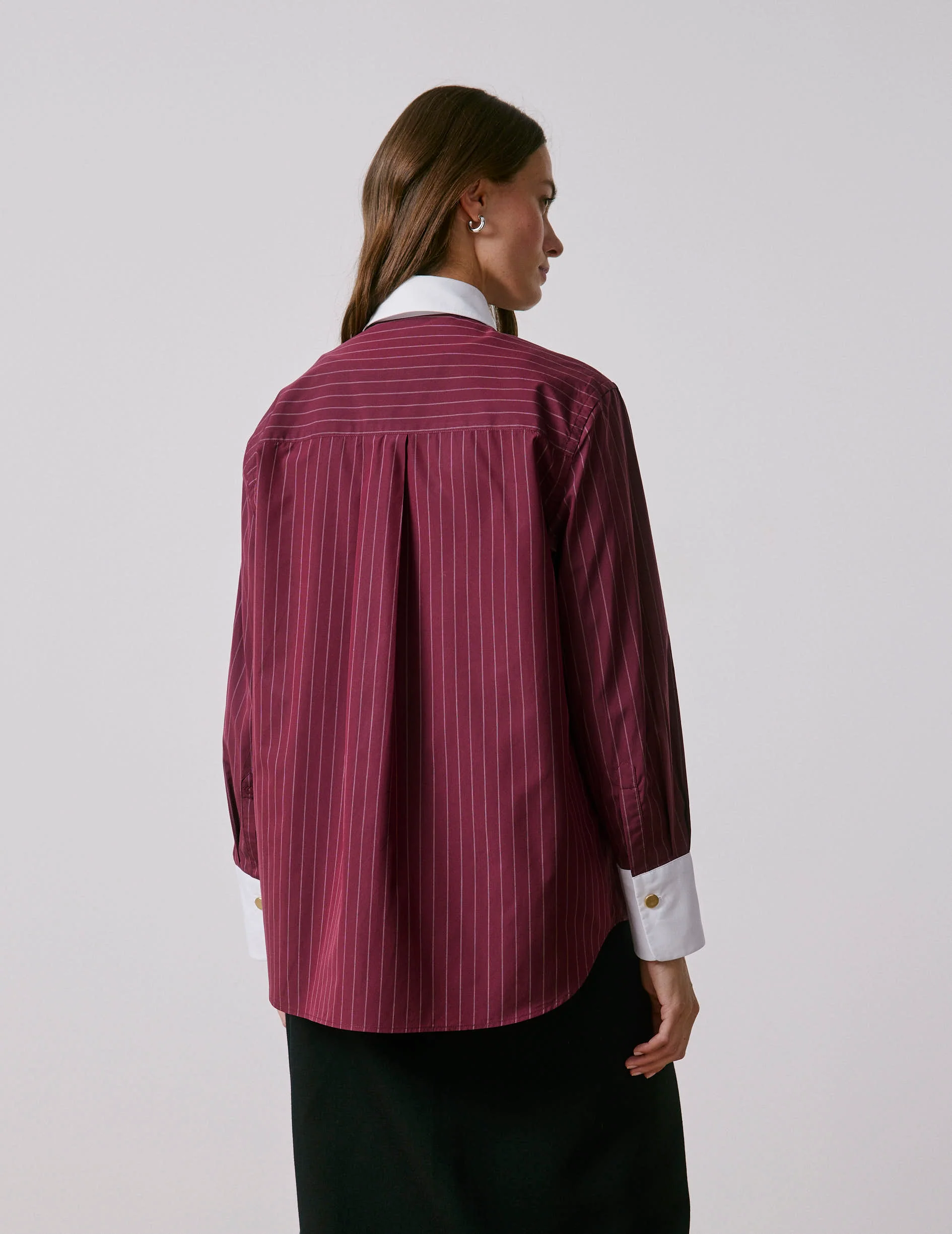 Chemise Naéline avec cravate amovible rayée bordeaux - Image 2