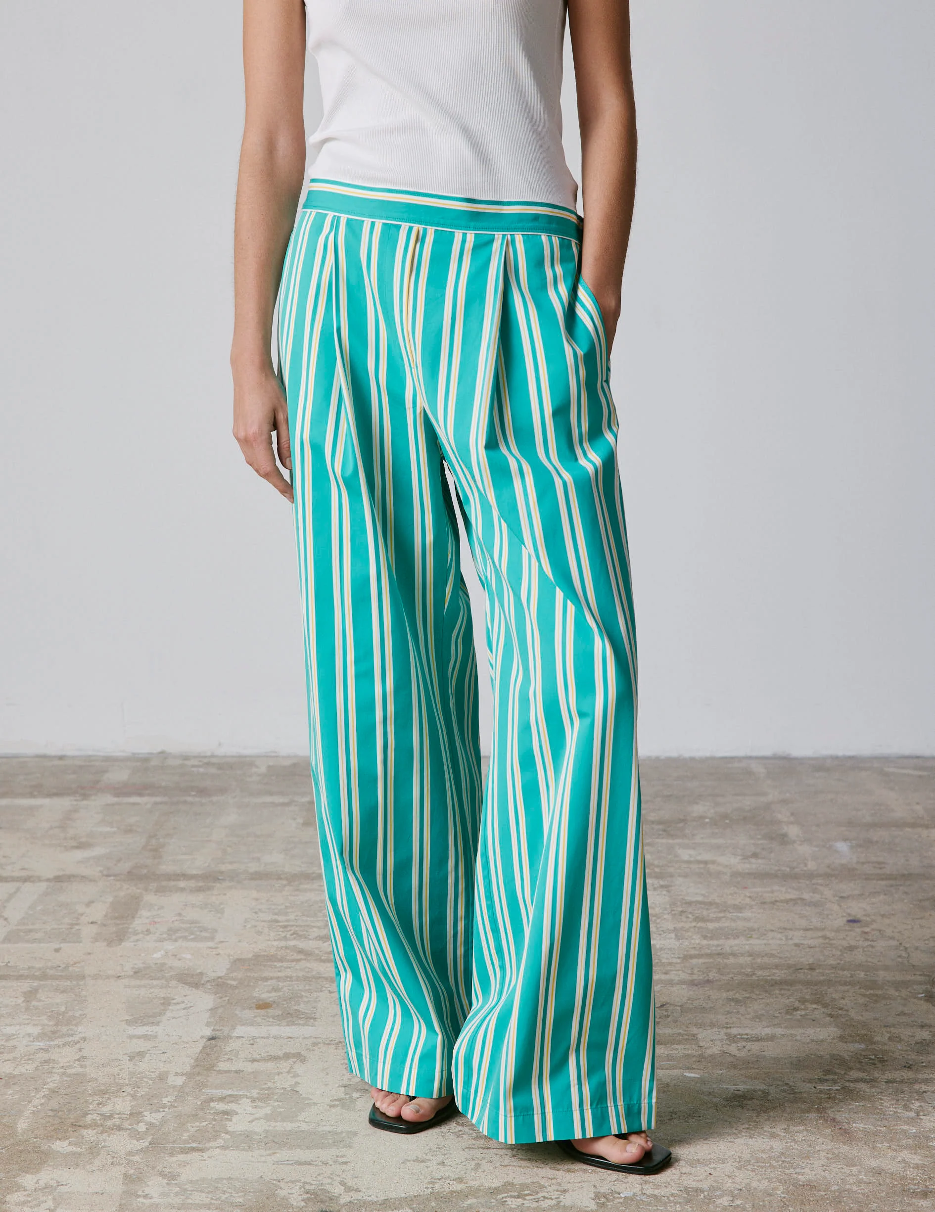 Pantalon Laeticia en popeline rayée verte