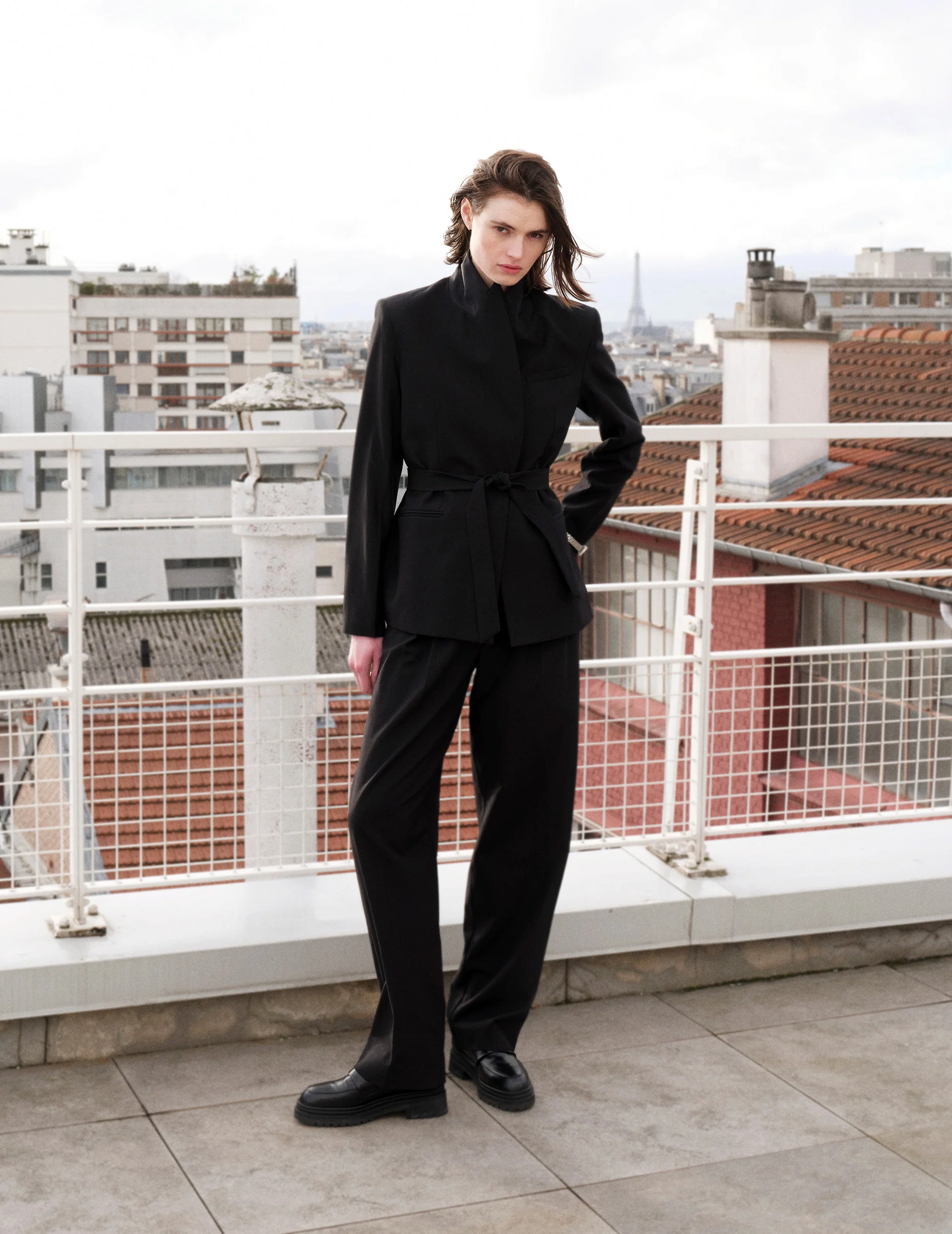 Veste de costume Nora en laine vierge noire - Image 2